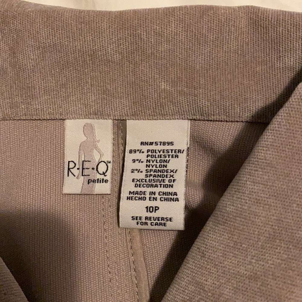 Blazer - Picture 3 of 5